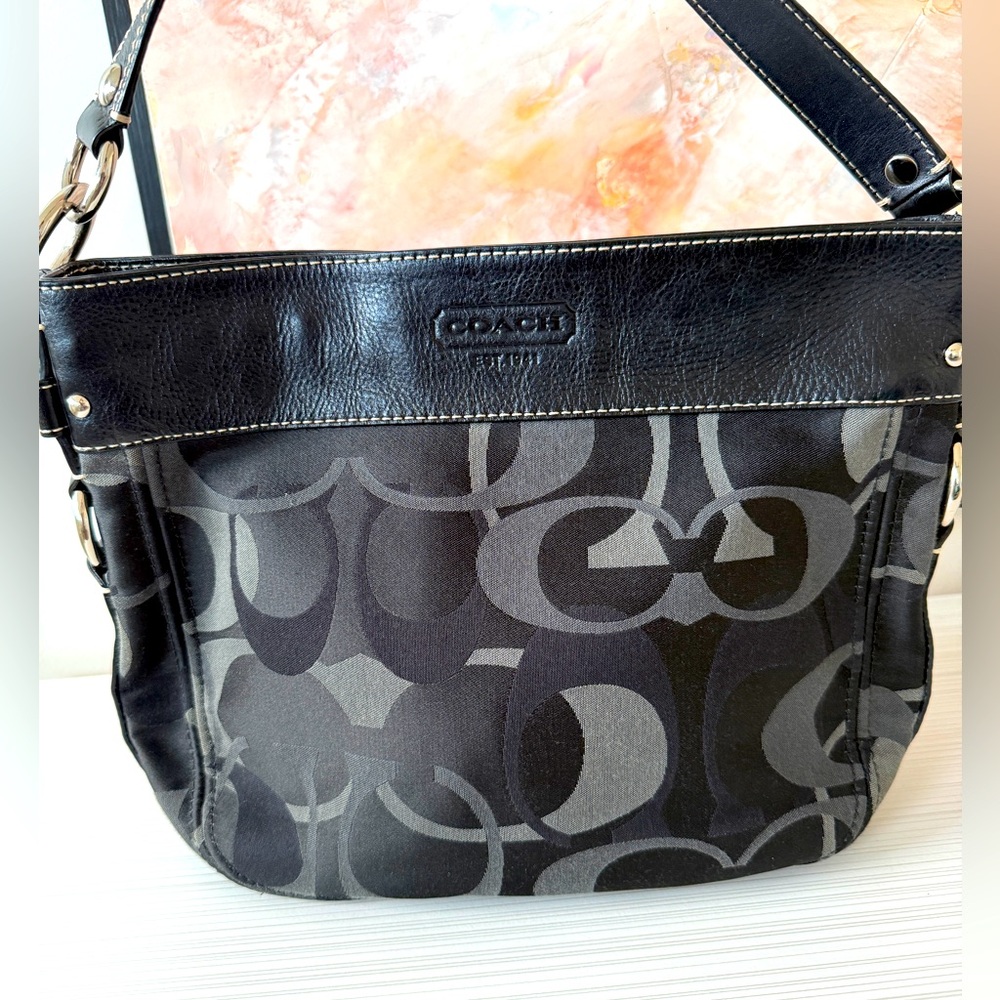 EUC Coach Zoe Black and Gray Optic Signature